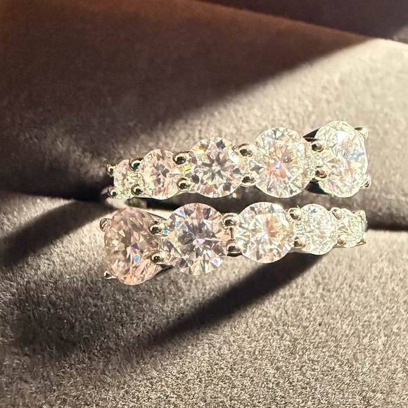 3.26ct Adored Elegant Silver Moissanite Ring - Picture 8 of 10